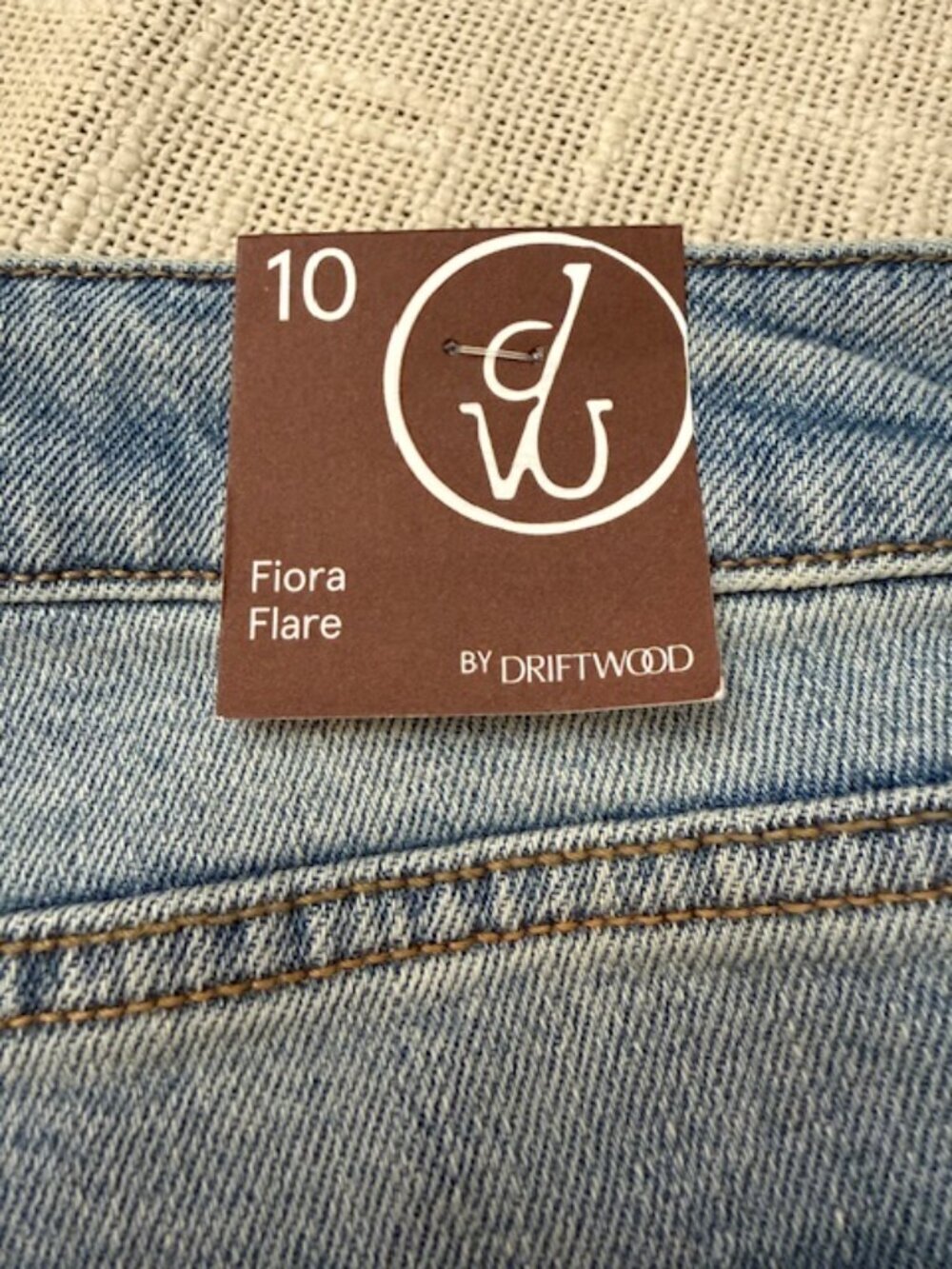 Driftwood Fiora Flare Jeans Light Wash Embroidered Floral Boho Festival 10 NWT - Picture 5 of 6